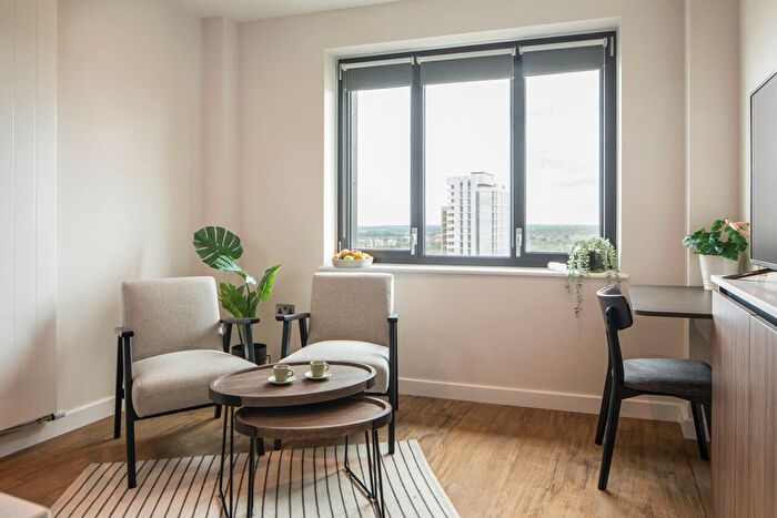 Studio To Rent In Enclave Croydon, CR0
