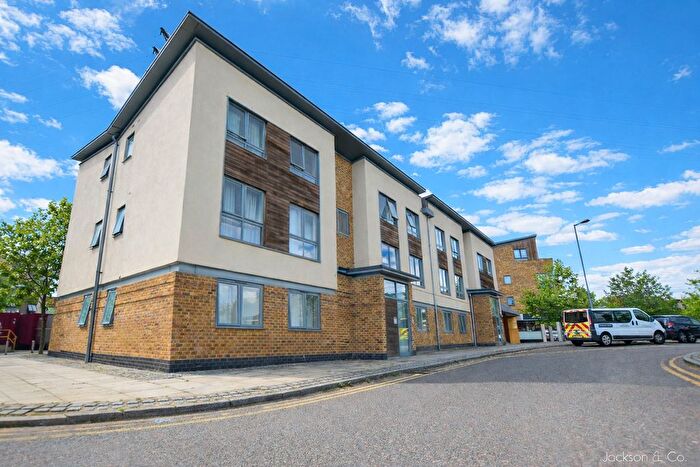 2 Bedroom Flat For Sale In Ballantyne Drive, Colchester, CO2