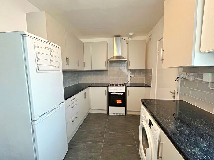 3 Bedroom Property To Rent In Holborn Road, London, E13