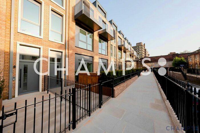 2 Bedroom Flat For Sale In Sovereign Court, Hammersmith, W6