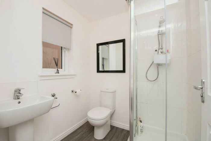 4 Bedroom Detached House For Sale In Glenmill Crescent, Glasgow, G53