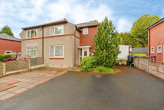 3 Bedroom Semi-Detached House For Sale In Constable Avenue, Burnley, Lancashire, BB11
