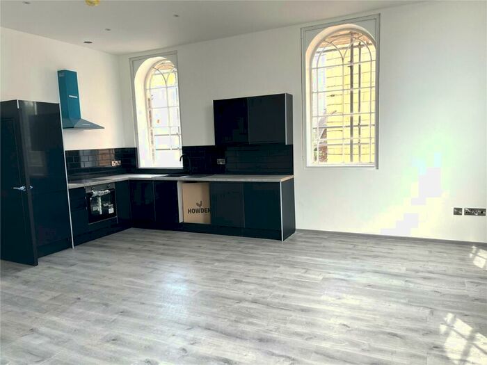 2 Bedroom Flat To Rent In West Street, Swadlincote, DE11