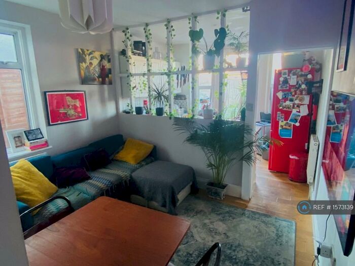 2 Bedroom Flat To Rent In Victoria Avenue, London, E6