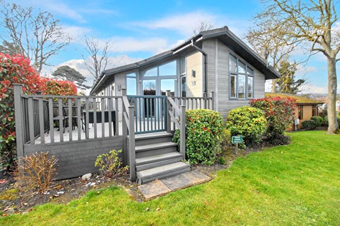 2 Bedroom Park Home For Sale In Two Bedroom Holiday Lodge In Weybourne, NR25