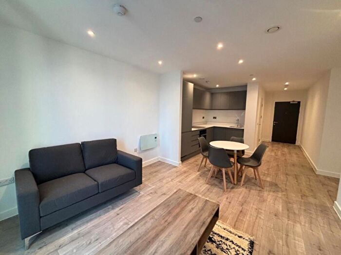2 Bedroom Apartment To Rent In Victoria House, Great Ancoats Street, M4