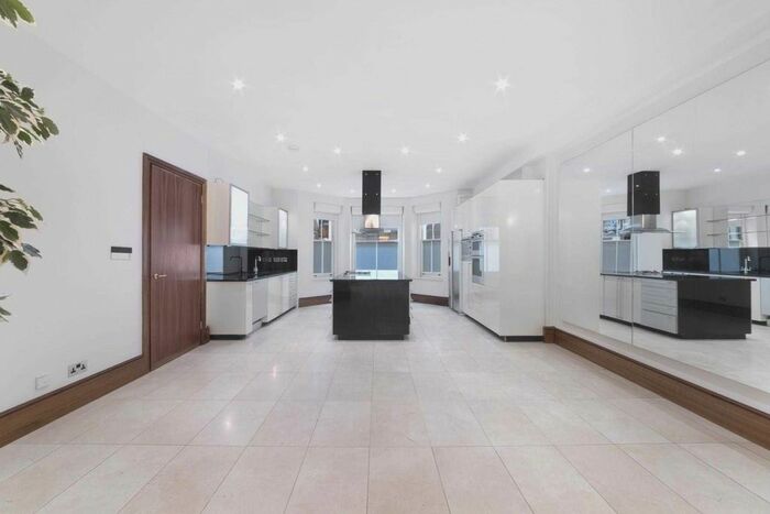 2 Bedroom Flat To Rent In Stanhope Gardens, South Kensington, SW7