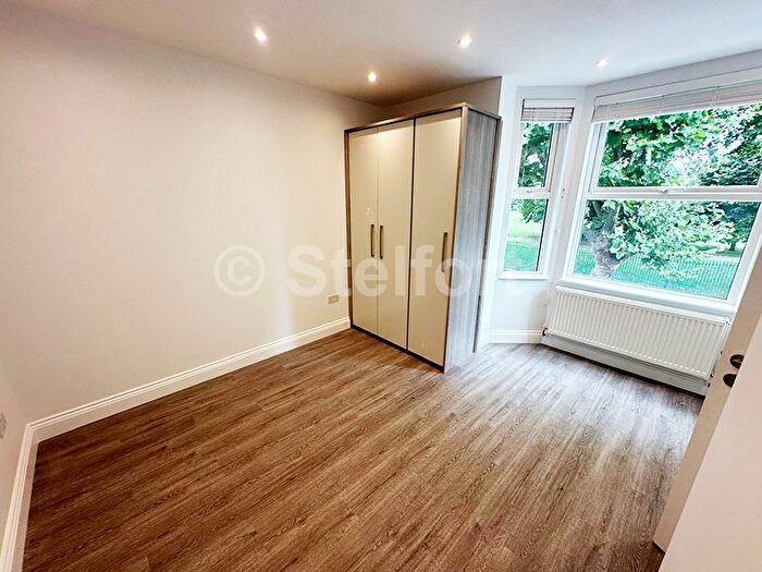 3 Bedroom Flat To Rent In Hermit Road, London, E16