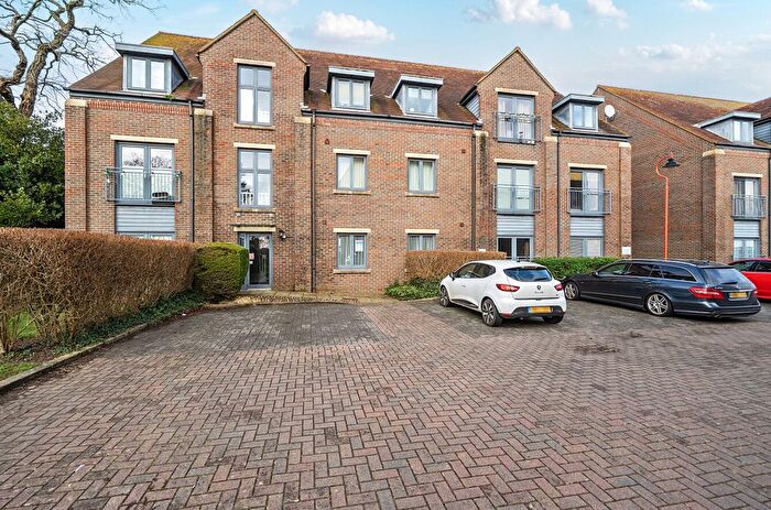 2 Bedroom Flat For Sale In Heritage Way, Gosport, Hampshire, PO12