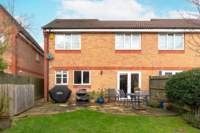 3 Bedroom Semi Detached House For Sale In Acre Close, Headington, OX3