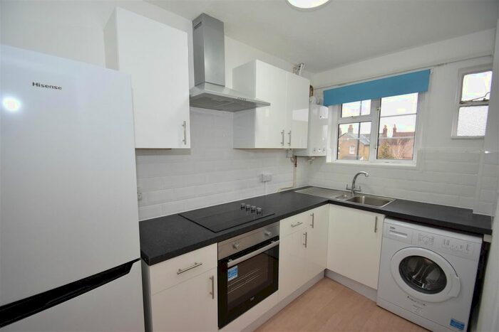 1 Bedroom Flat To Rent In New Parade, Church Road, Ashford TW15