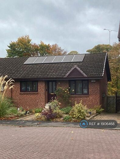 2 Bedroom Bungalow To Rent In Burnside Walk, Glasgow, G61