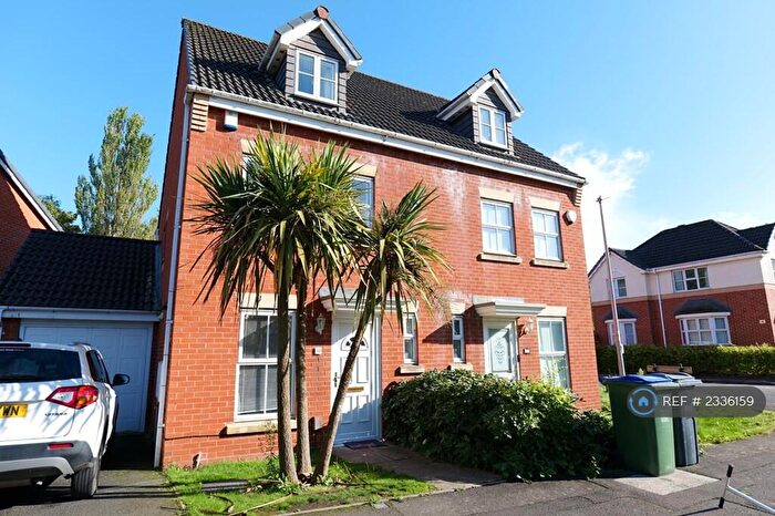 3 Bedroom Semi-Detached House To Rent In Unitt Drive, Cradley Heath, B64