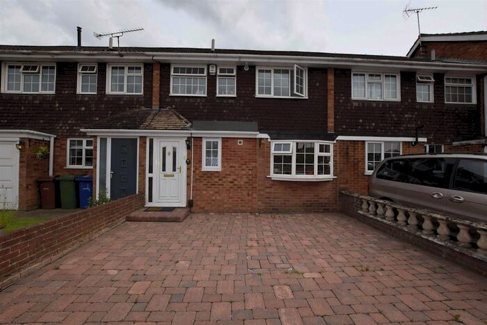 4 Bedroom Terraced House To Rent In Warren Close, Stanford-Le-Hope, SS17