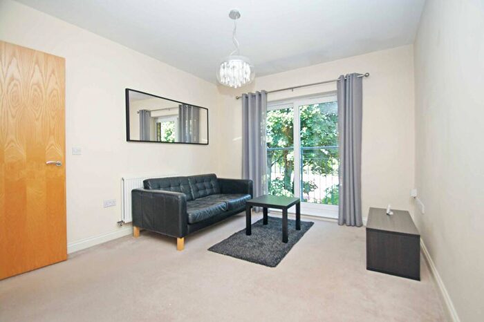 2 Bedroom Flat To Rent In The Courtyard, Stanningley Road, Armley, Leeds, LS12