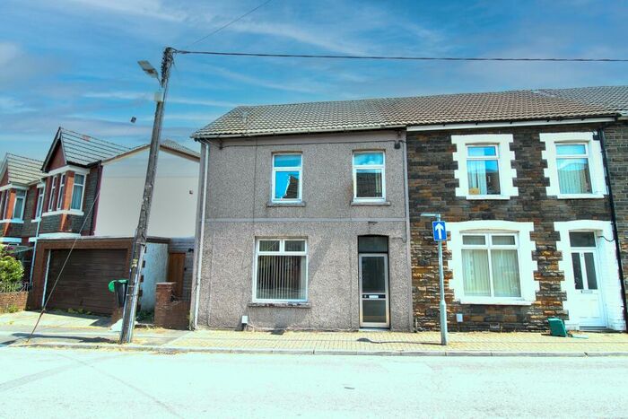 5 Bedroom House To Rent In Queen Street, Treforest, Pontypridd, CF37