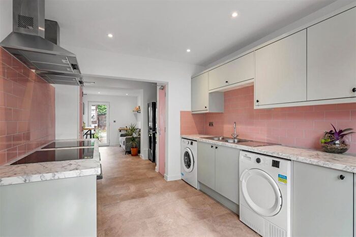 6 Bedroom Terraced House To Rent In Buckingham Road, Norwich, NR4