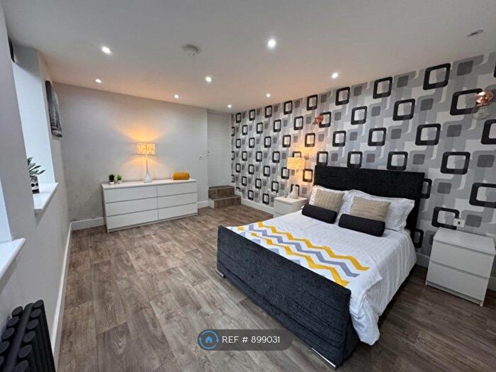 2 Bedroom Flat To Rent In Reginald Street, Luton, LU2