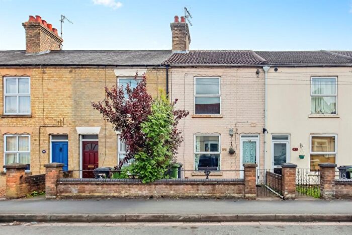 3 Bedroom Terraced House For Sale In Mayors Walk, Peterborough, PE3
