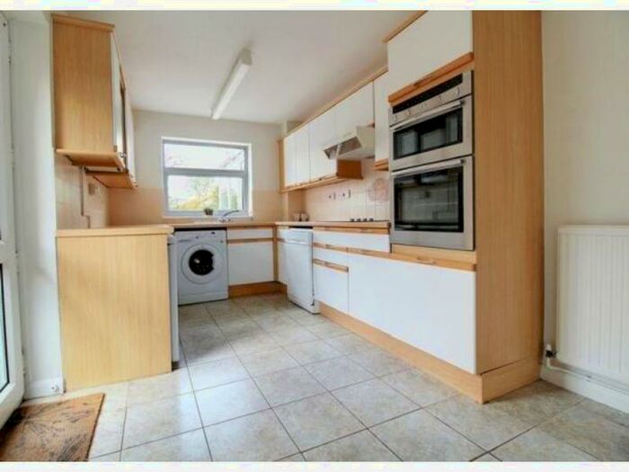 2 Bedroom House To Rent In Baskerville Road, Sonning Common, Oxfordshire, RG4