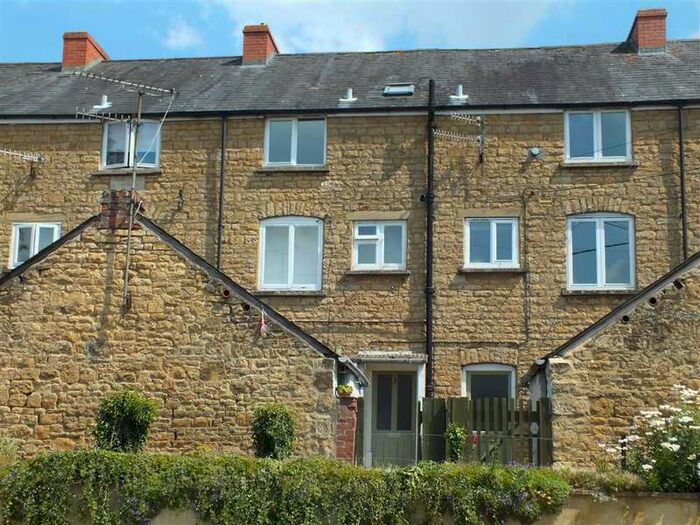 4 Bedroom Terraced House To Rent In 3 Coneygree Terrace, Chipping Norton, OX7