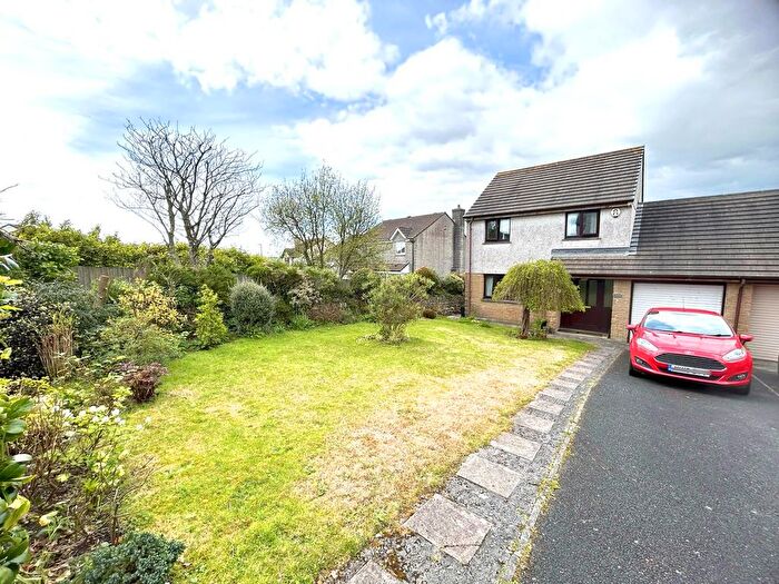 3 Bedroom Link Detached House For Sale In Gwarth An Drae, Helston, TR13