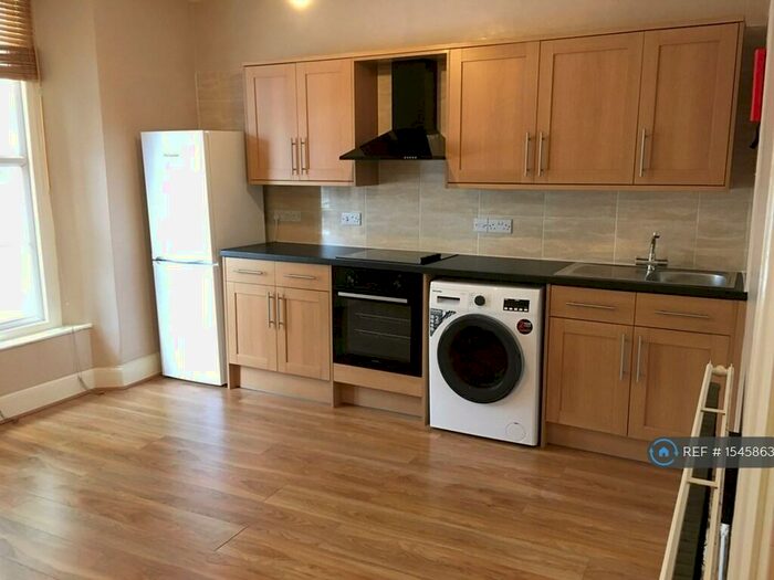 2 Bedroom Flat To Rent In Cheltenham Road, Bristol, BS6