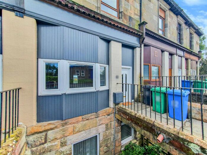 2 Bedroom Flat To Rent In Lochgelly Road, Cowdenbeath, KY4