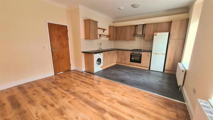 2 Bedroom Flat To Rent In Green Lanes, Harringay, N4
