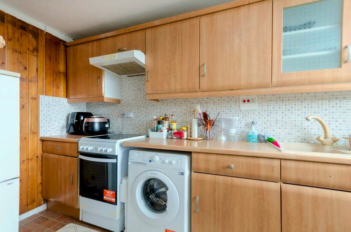 2 Bedroom Flat To Rent In Kingston Hill, Kingston Hill, Kingston Upon Thames, KT2