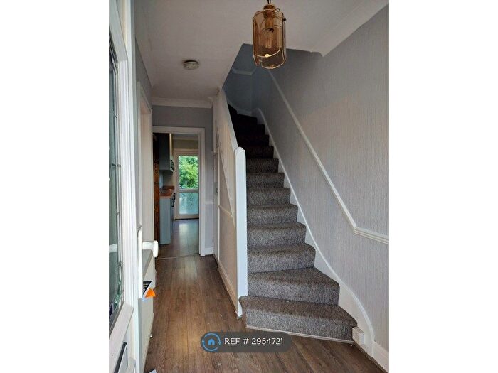 3 Bedroom Terraced House To Rent In Capthorne Avenue, Harrow, HA2