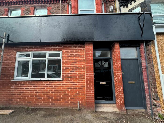 2 Bedroom Flat To Rent In Grange Mount, Prenton, CH43