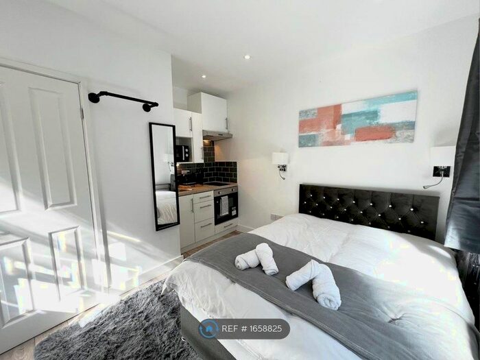 Studio To Rent In Nottingham Road, South Croydon, CR2