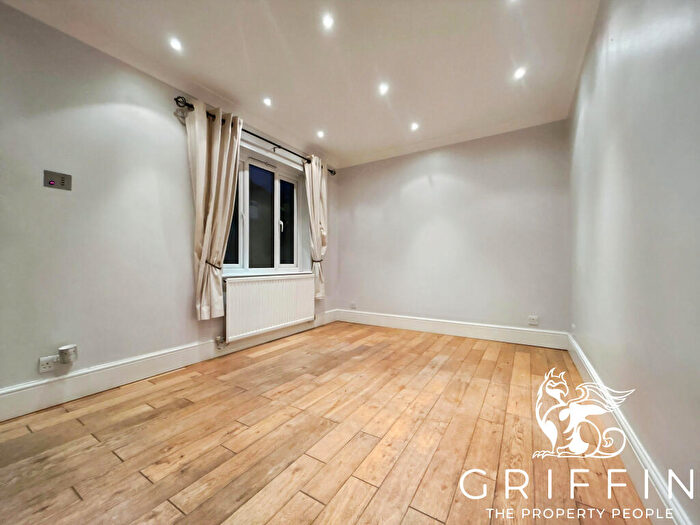 4 Bedroom Detached House To Rent In Cavendish Way, Noak Mead, Laindon, SS15