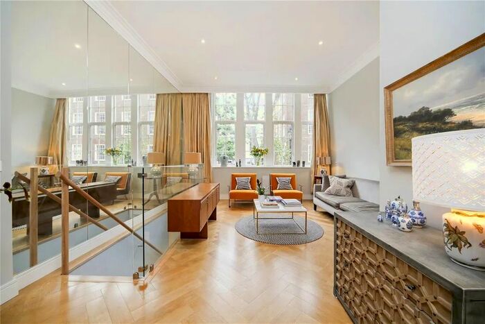 3 Bedroom Flat To Rent In Marsham Street, London, SW1P