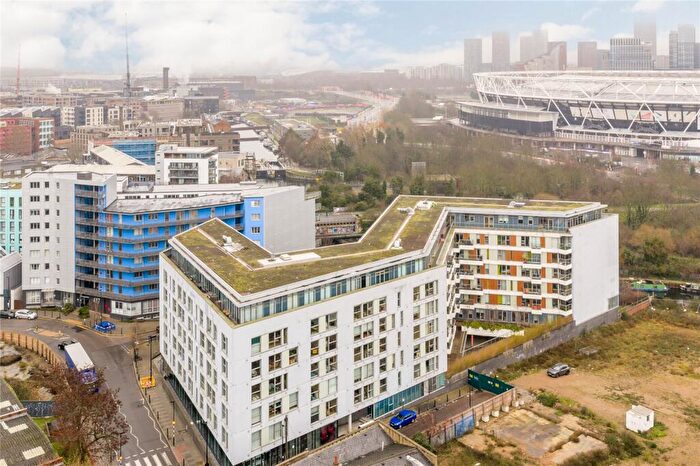 2 Bedroom Flat For Sale In Ink Court, Wick Lane, Bow, London, E3