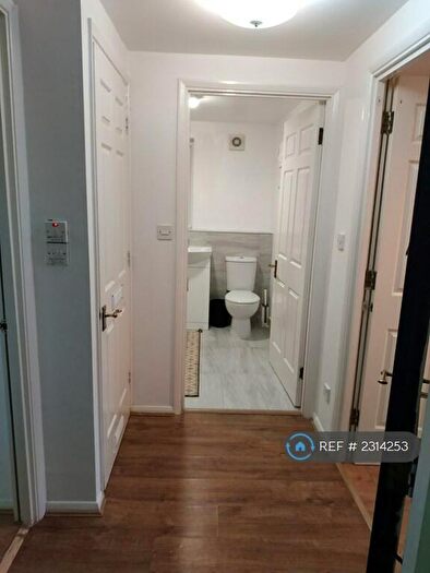 1 Bedroom Flat To Rent In St. Lukes Court, London, SE6