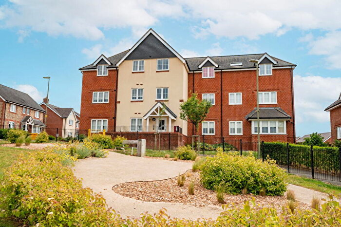 2 Bedroom Apartment For Sale In Observer Point Road, Overton, RG25