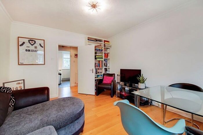 2 Bedroom Flat To Rent In Collinson Street, London, SE1
