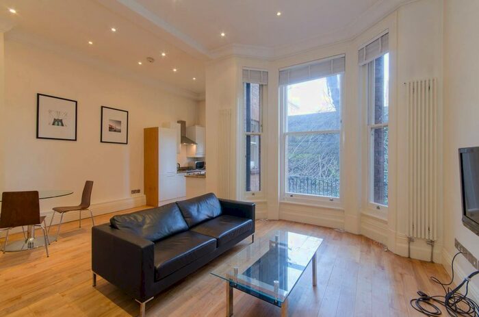 1 Bedroom Flat To Rent In Draycott Place, Chelsea, London, SW3