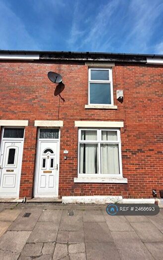 3 Bedroom Terraced House To Rent In Bonsall Street, Blackburn, BB2