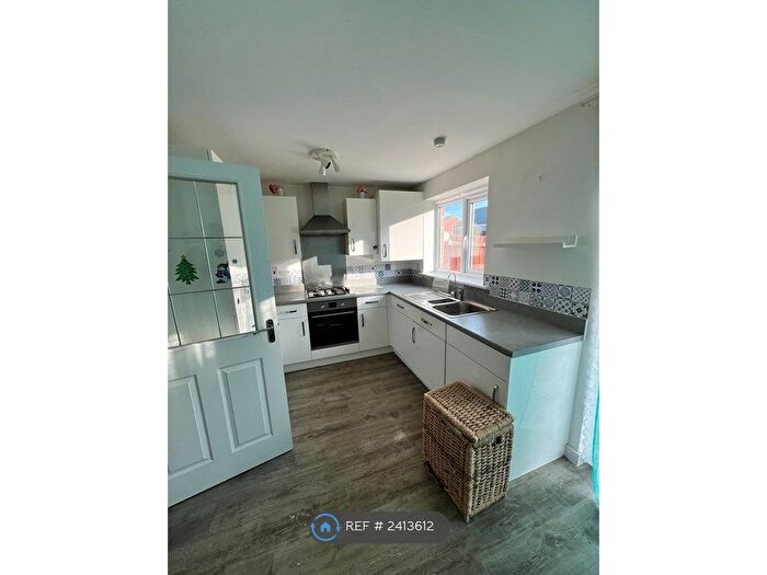 3 Bedroom Semi-Detached House To Rent In Graduate Close, Northampton, NN2