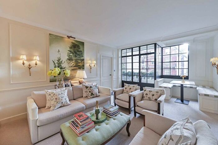 1 Bedroom Flat For Sale In Chelsea Manor Street, Chelsea, SW3