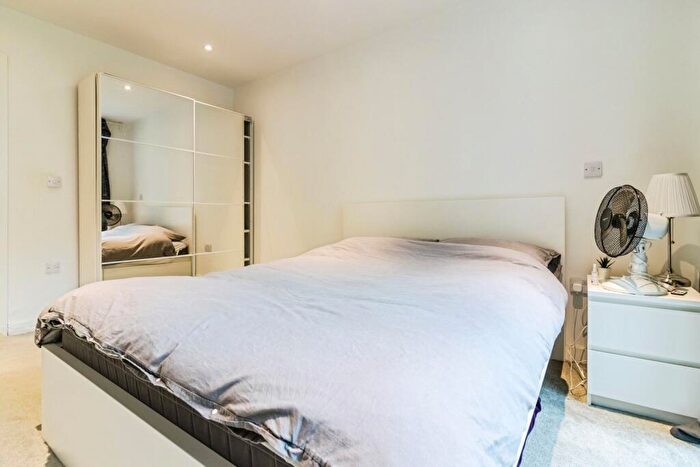 2 Bedroom Apartment To Rent In Boundary Lane, Manchester, Greater Manchester, M15