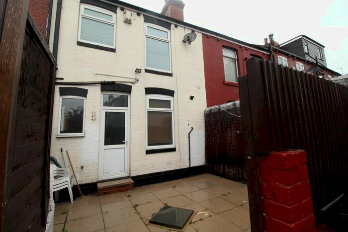 2 Bedroom Terraced House To Rent In Strawberry Avenue, Garforth, Leeds, LS25