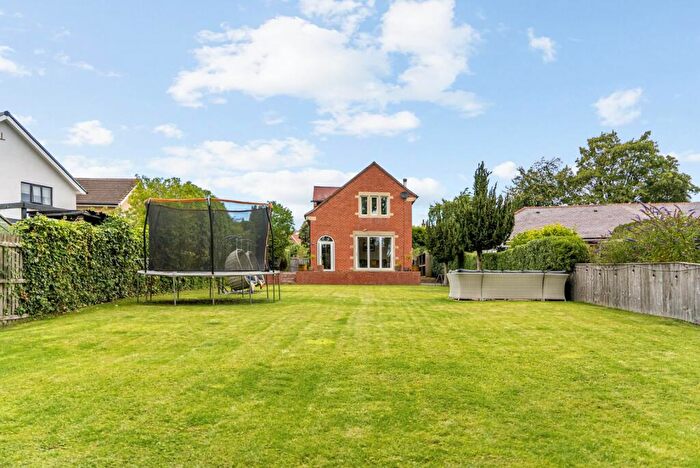 3 Bedroom Detached House For Sale In Renton Drive, Guiseley, Leeds, West Yorkshire, LS20