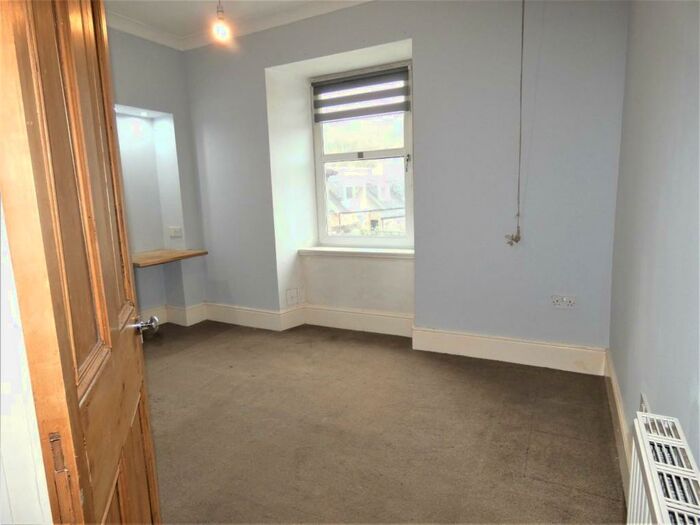 2 Bedroom Flat For Sale In Crawford Street, Millport, Isle Of Cumbrae, KA28