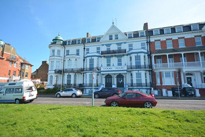 1 Bedroom Flat For Sale In Lewis Crescent, Margate, Cliftonville, CT9