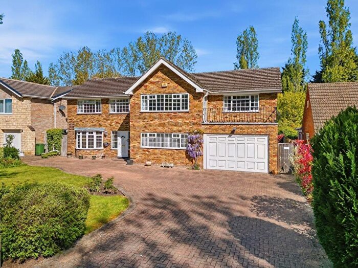 5 Bedroom Detached House For Sale In Wentworth Way, Bletchley, MK3