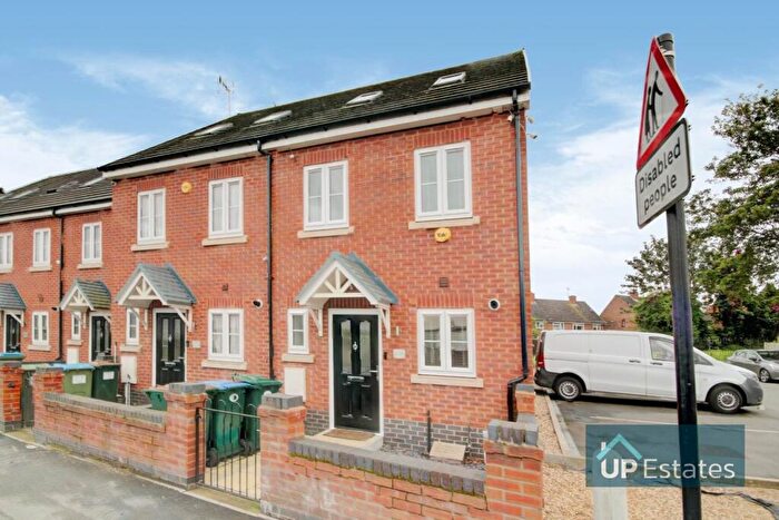 3 Bedroom Semi-Detached House To Rent In Bell Green Road, Coventry, CV6